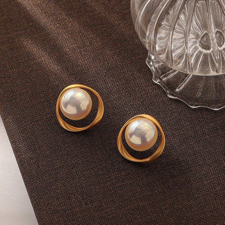 Gold Pearl Earrings