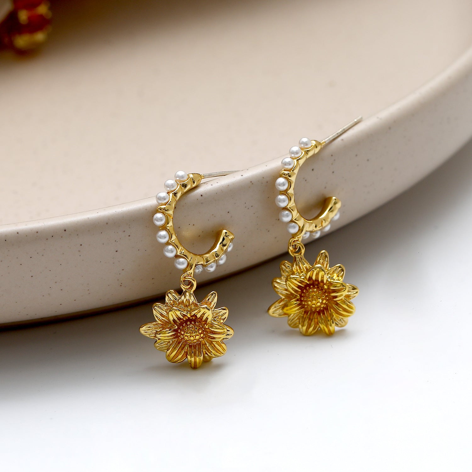 Gold Pearl Exquisite Sunflower Earrings