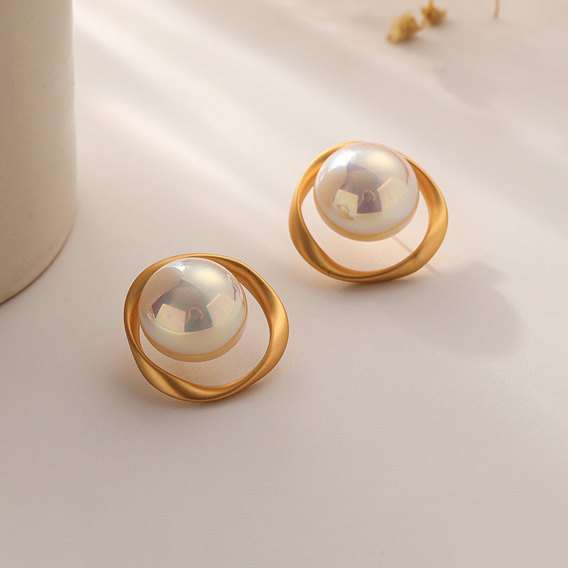 Gold Polished Pearl Earrings