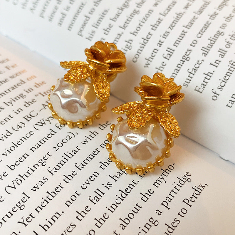 Gold_Rose_Flower_White Pearl_Earrings