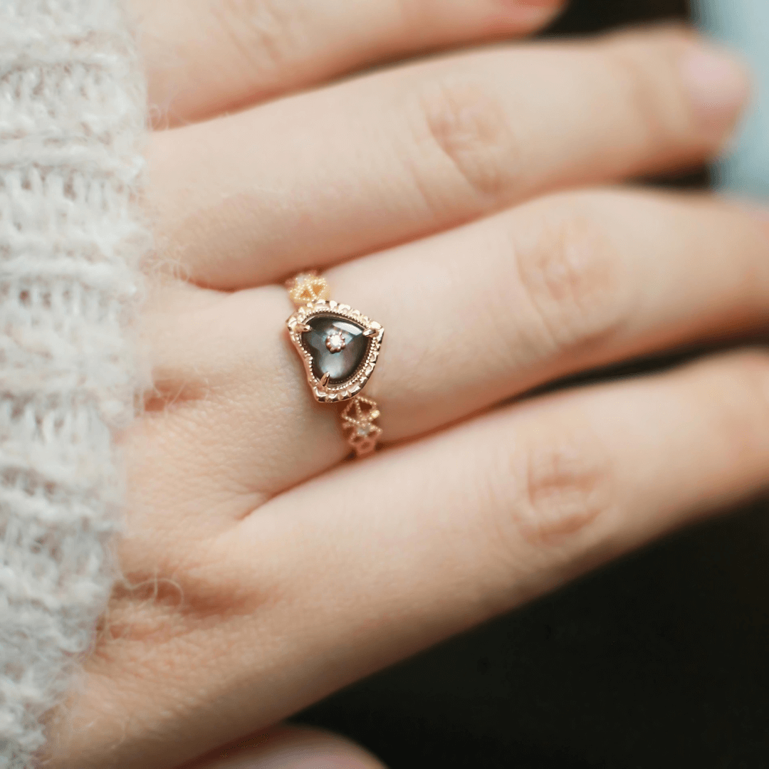 Gold Vintage Black Heart Ring