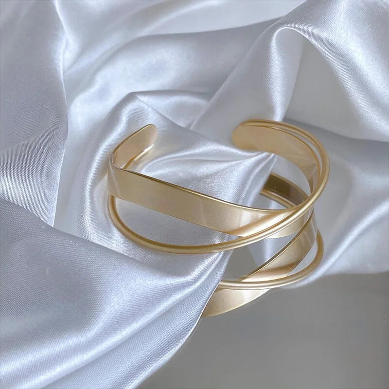 Simple Matte Finish Mobius Bangle Cuff Bracelet | HB685