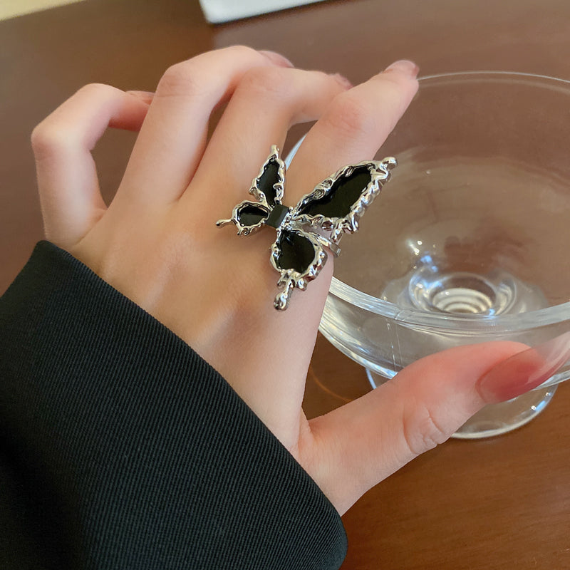 Chunky Butterfly Black Cocktail Ring  | HR776