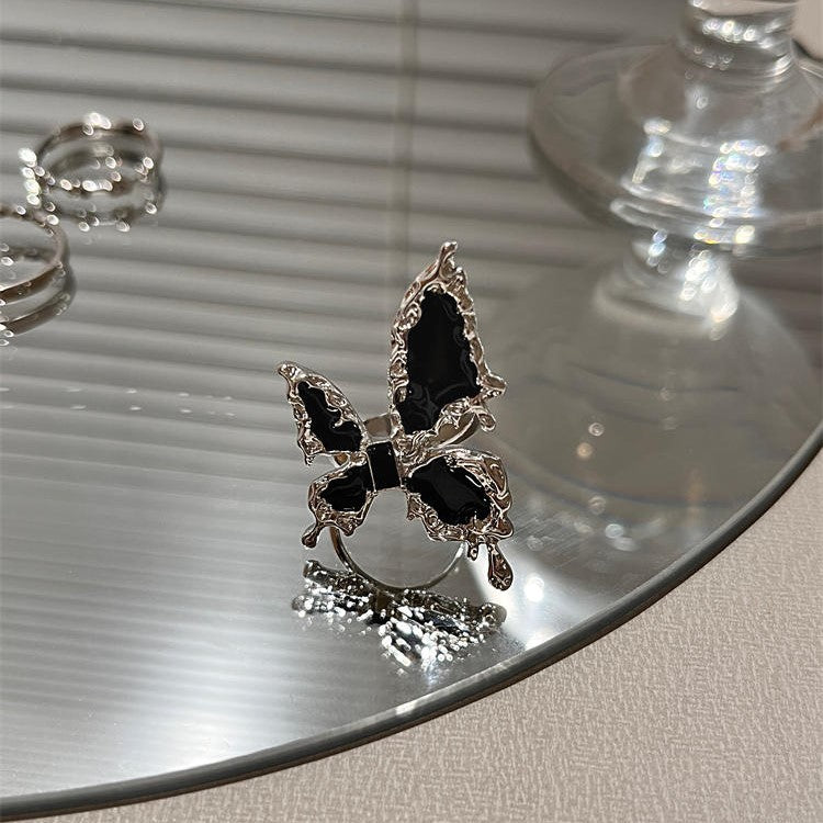 Chunky Butterfly Black Cocktail Ring  | HR776