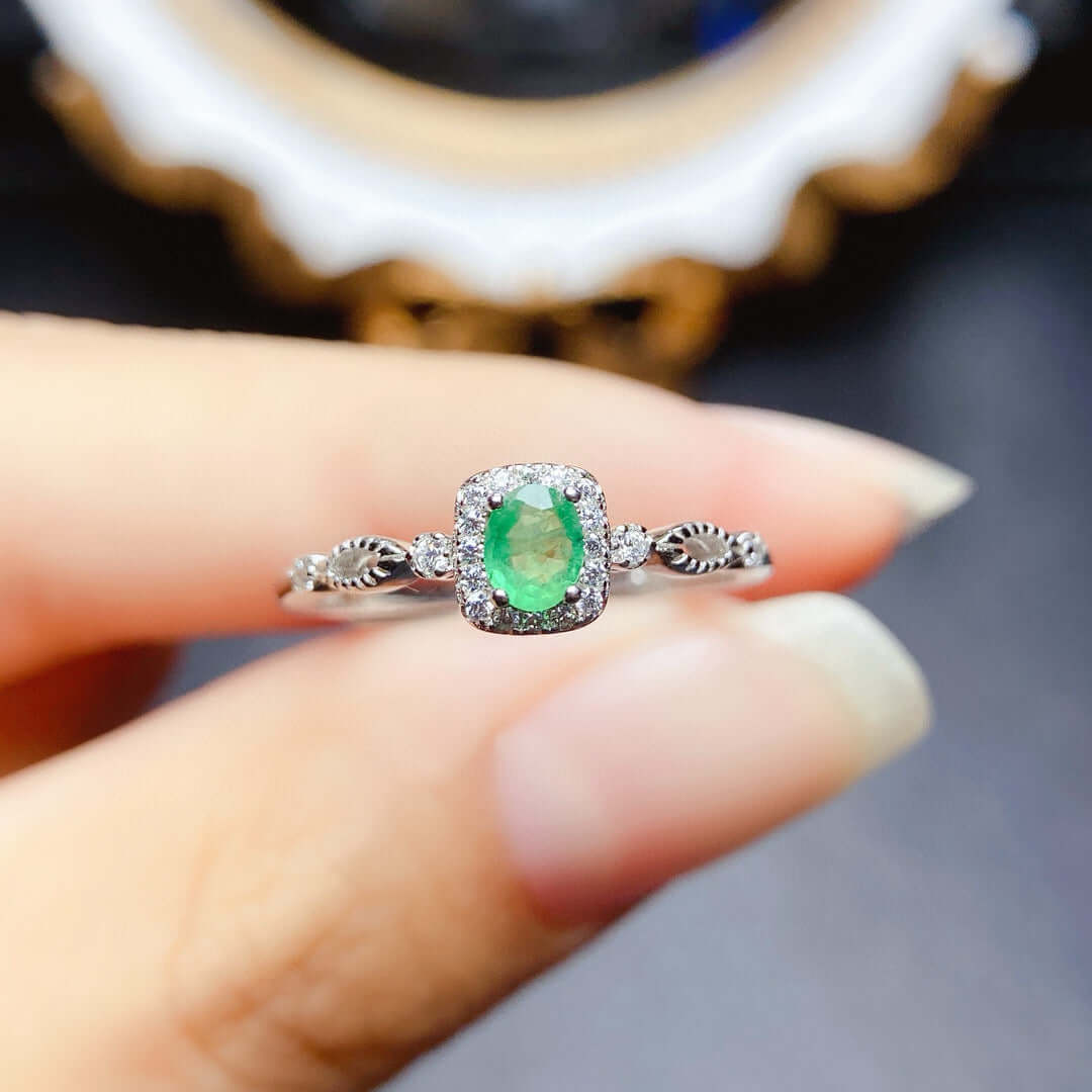 18K Platinum Minimalist Emerald Ring