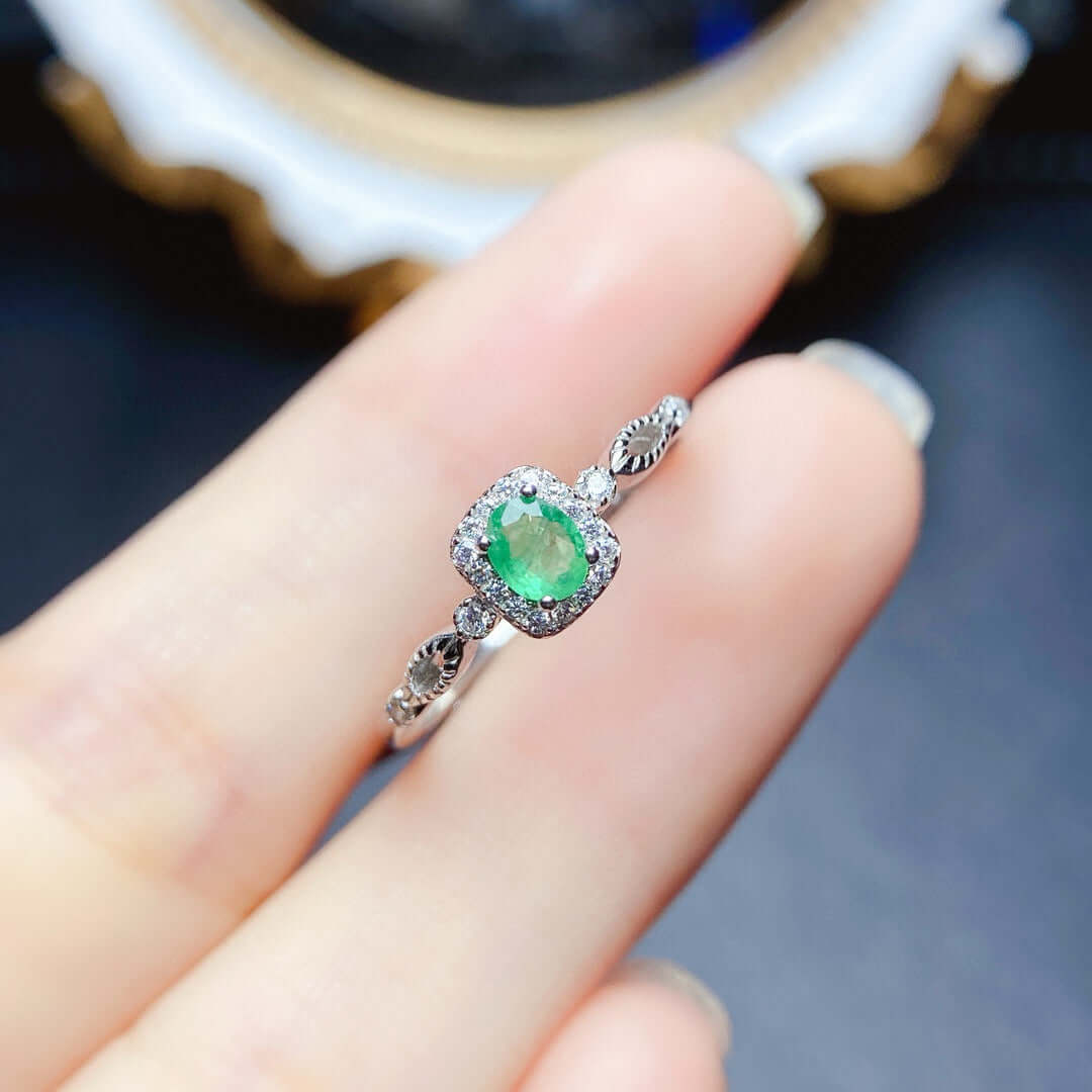 18K Platinum Minimalist Emerald Ring