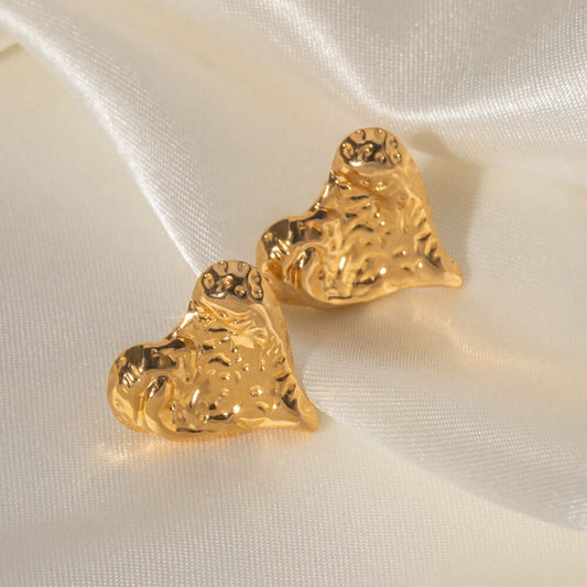 Minimalist Engraved Texture 18K Gold Plated Heart Stud Earrings | JDE033