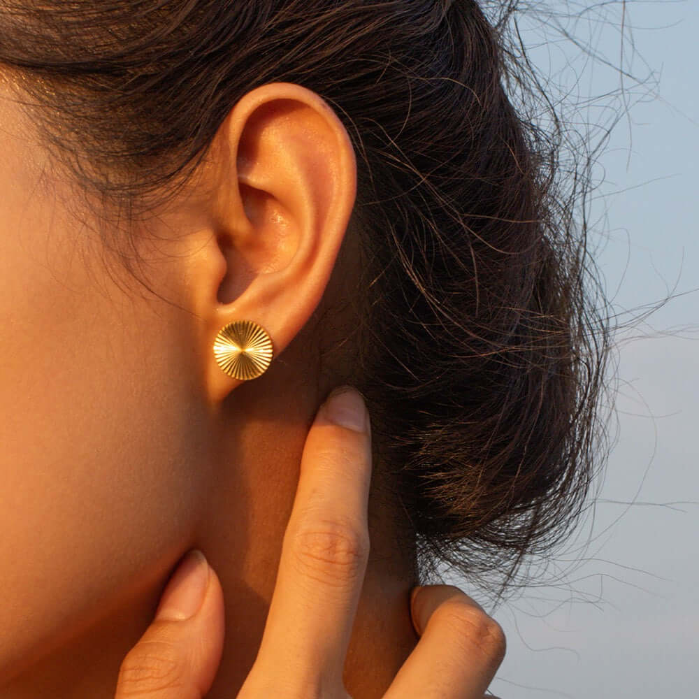 Minimal Unique Design 18K Gold Small Stud Earrings