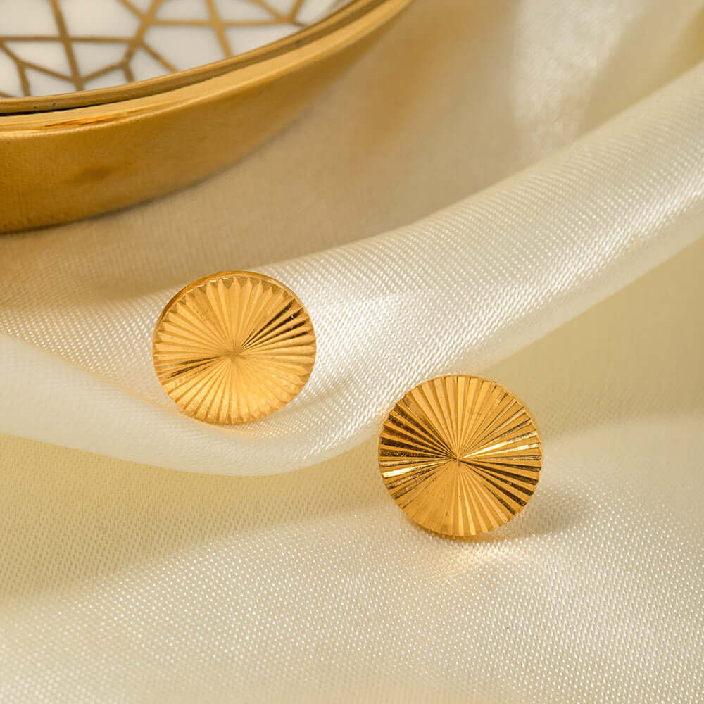 Minimal Unique Design 18K Gold Small Stud Earrings