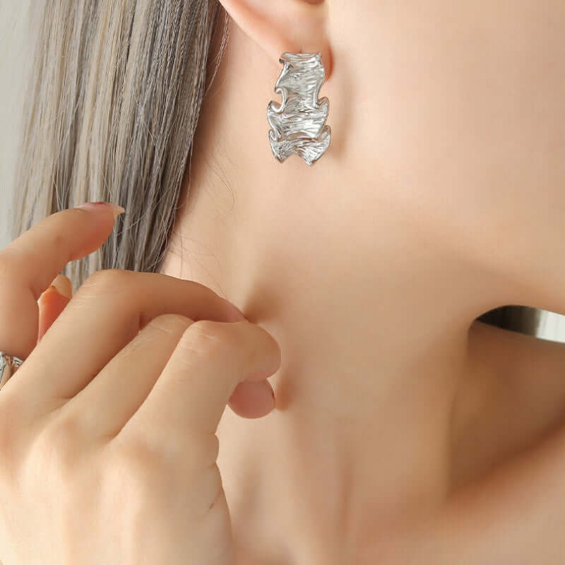 18K Gold Crinkle Hoop Earrings Silver