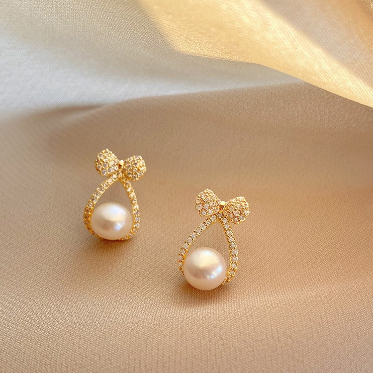 Luxurious Pearl Crystal Ribbon Earrings