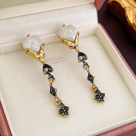 Luxury Black Heart Pearl Drop Earrings