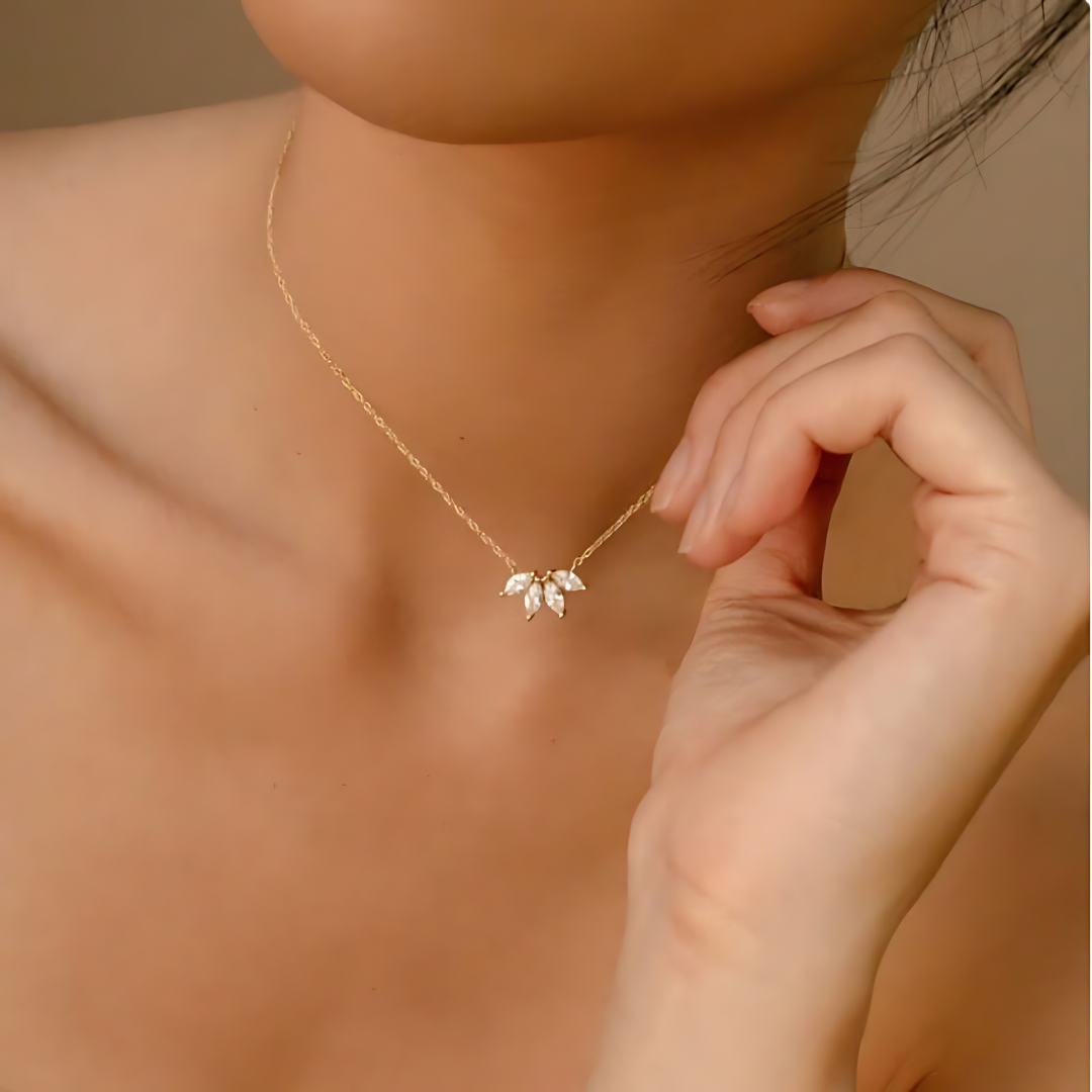 Marquise Leaf Pendant Choker Necklace