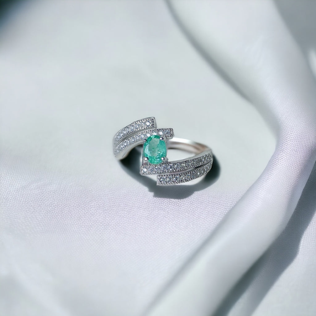 18K Platinum Statement Emerald Ring | NS2405
