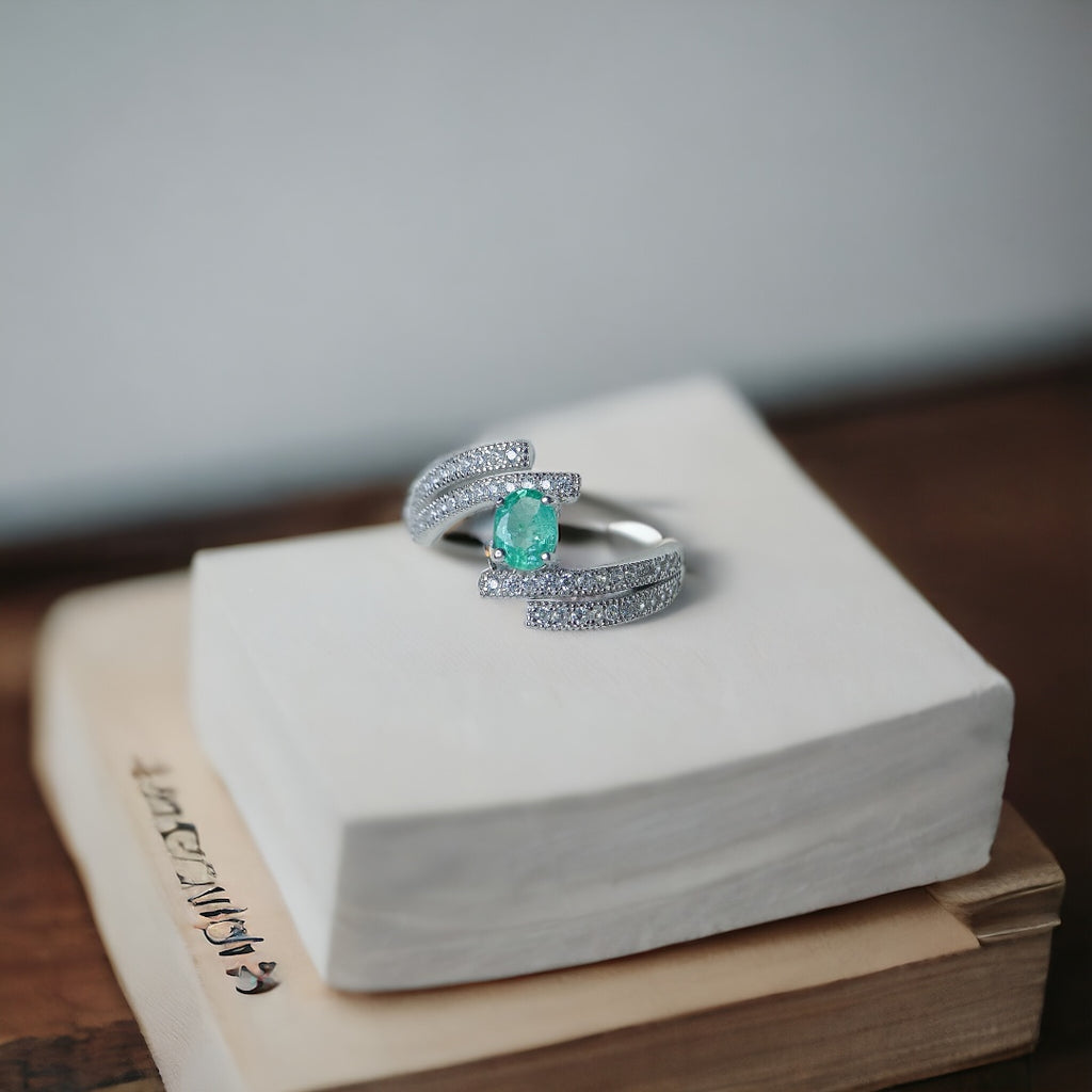 18K Platinum Statement Emerald Ring | NS2405
