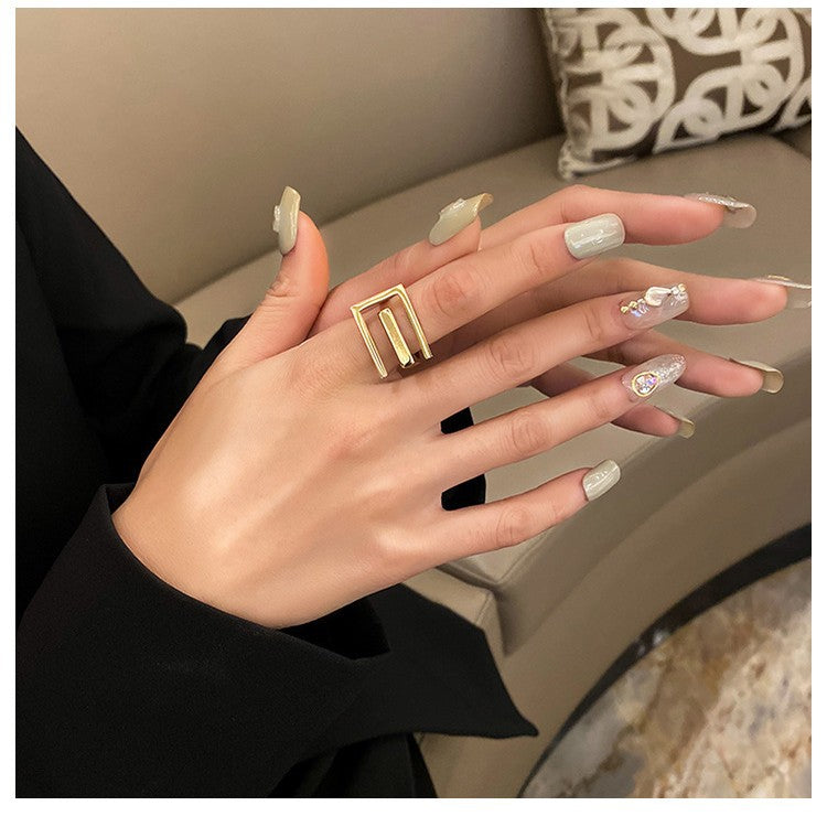 Korean Style E Shaped Open Maze Ring