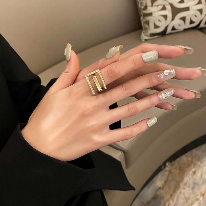 Korean Style E Shaped Open Maze Ring