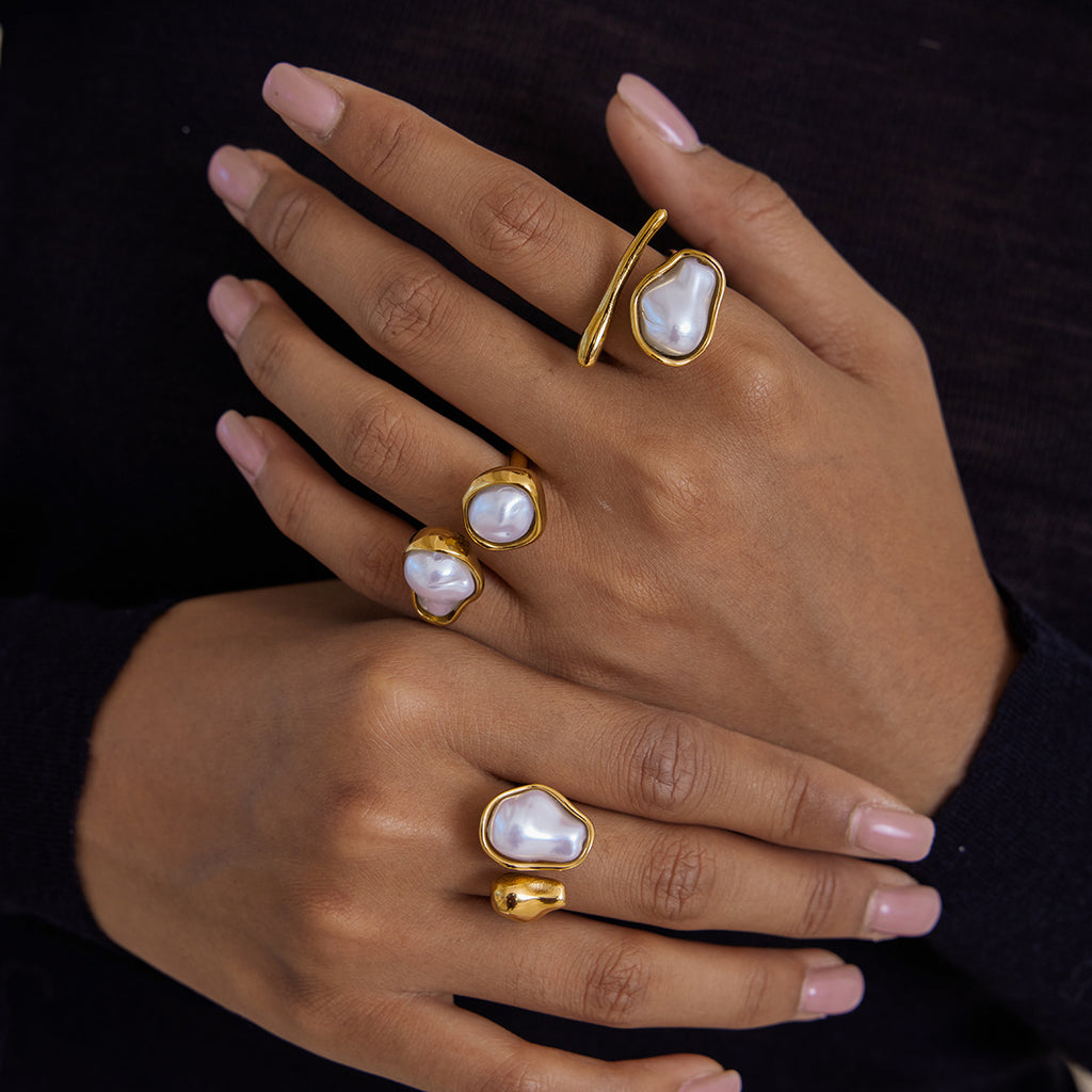 Baroque Chunky Pearl Thumb Index Ring