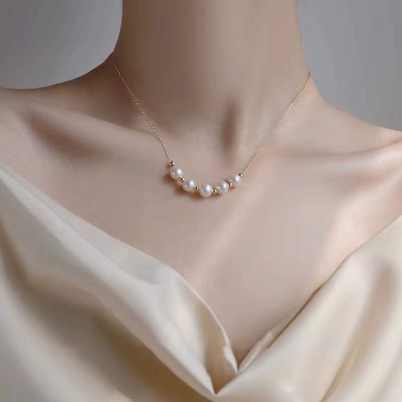 Elegant Freshwater Pearl Choker Necklace