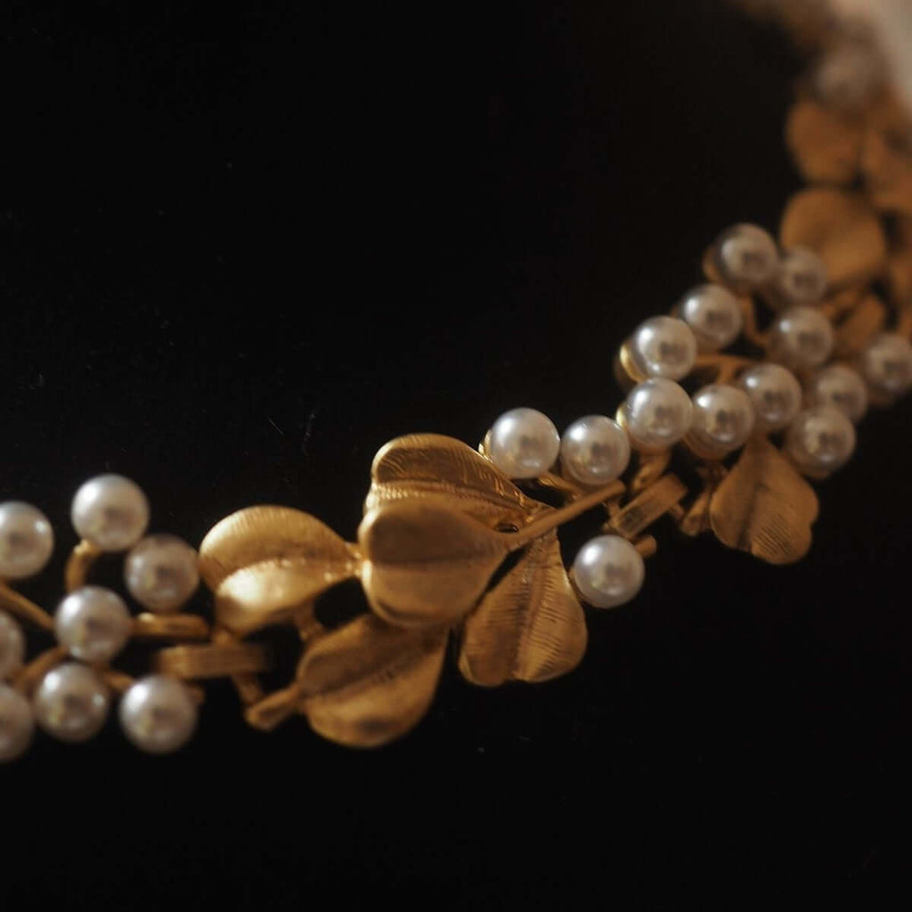 Retro Ginkgo Leaf Bold Statement Choker Necklace Pearl