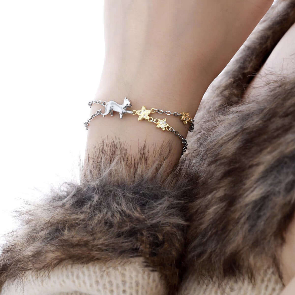 Cat Reaching Star Silver Necklace