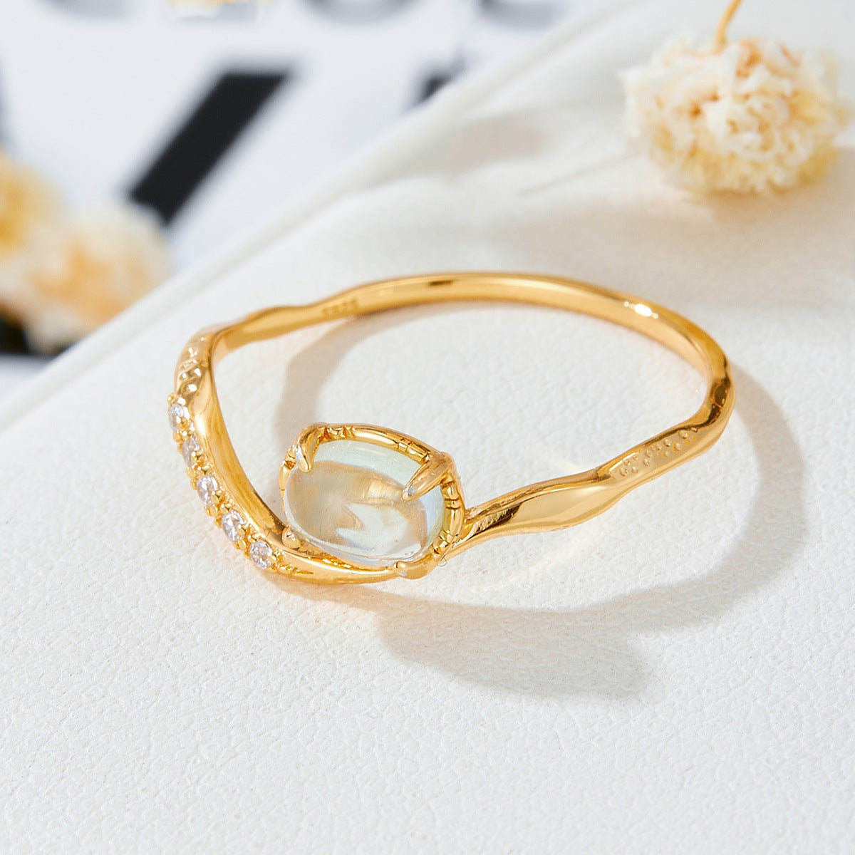 Green Amethyst V Shape Curved Band Ring