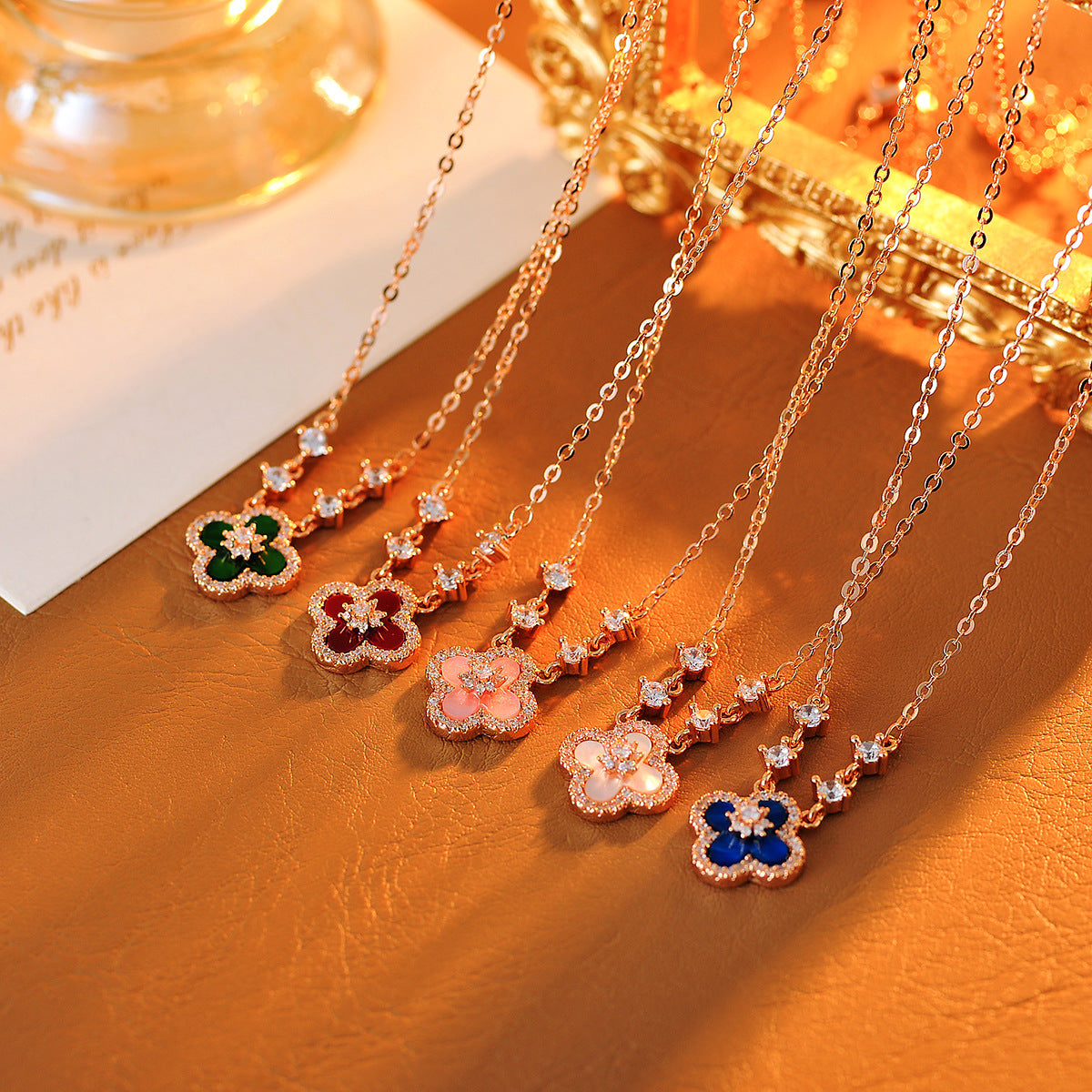 Conch Shell Clover Necklace