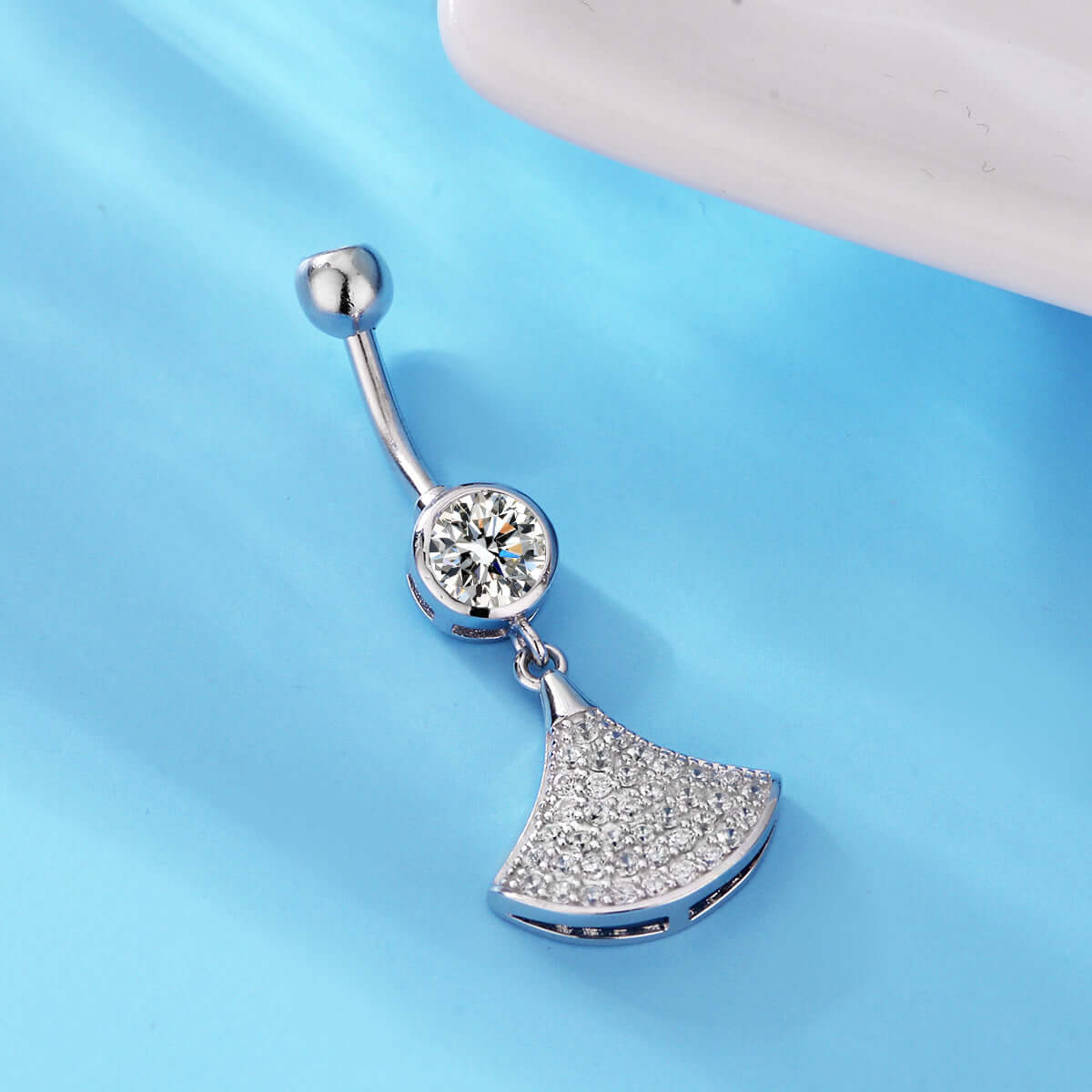 Fan Shaped Ginkgo Leaf Belly Button Piercing