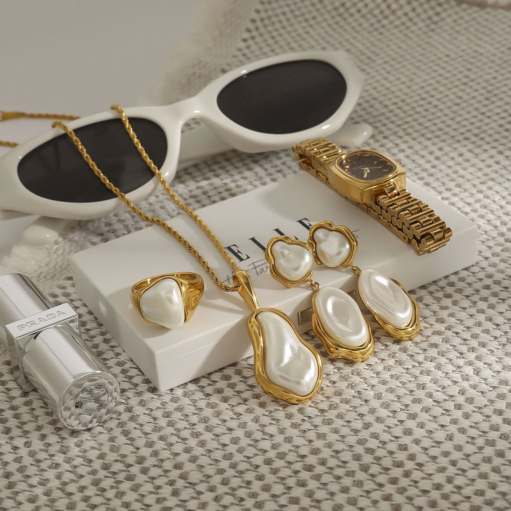 Irregular Peanut Pearl Drop Necklace