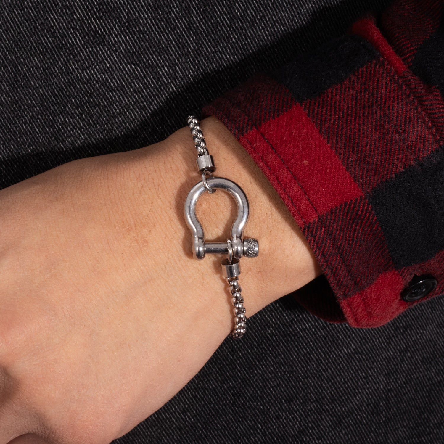 Horshoe Buckle Unisex Chain Bracelet