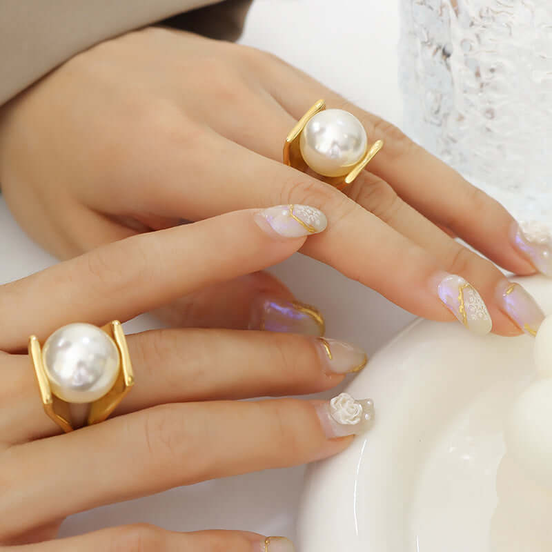 18K Gold Y Shape Pearl Cocktail Ring | A166