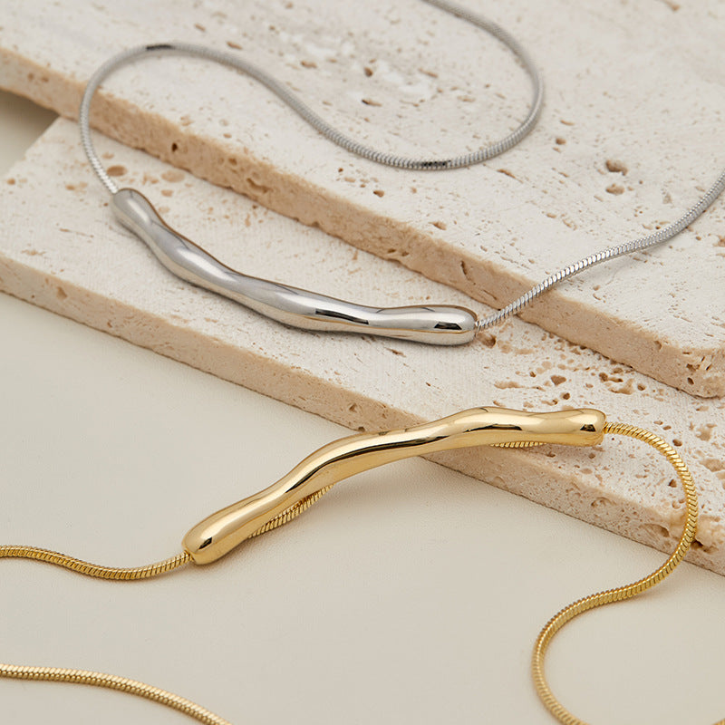 Irregular Curved Bar Versatile Herringbone Chain Necklace