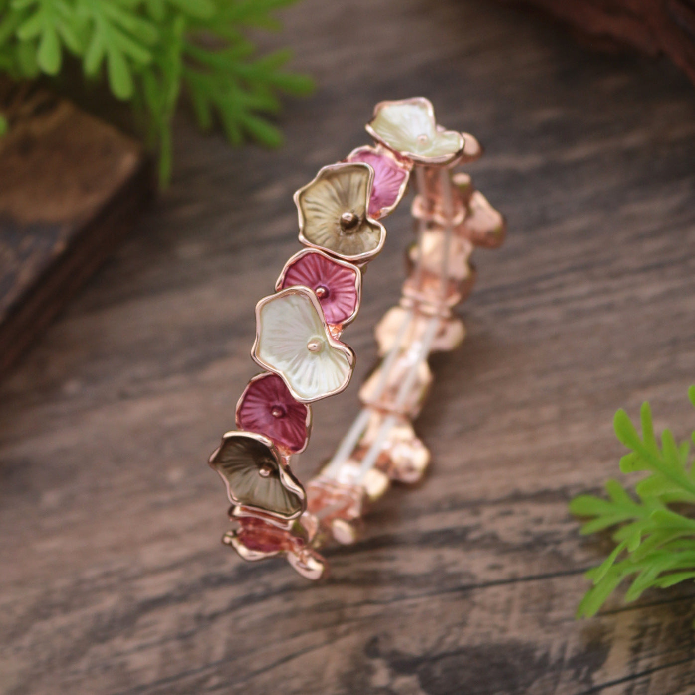 Hand Painted Lotus Elastic Bracelet