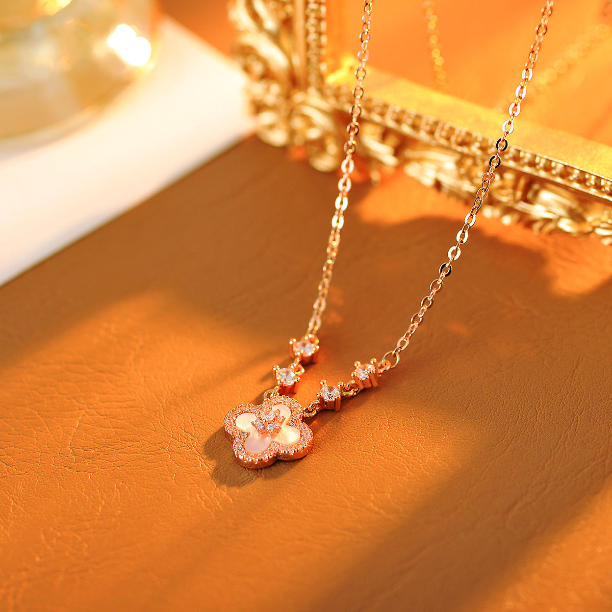 Conch Shell Clover Necklace
