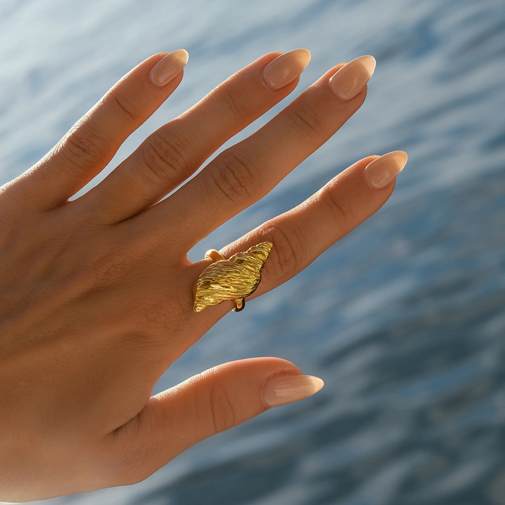 18K Gold Conch Shell Whisper Open Thumb Ring