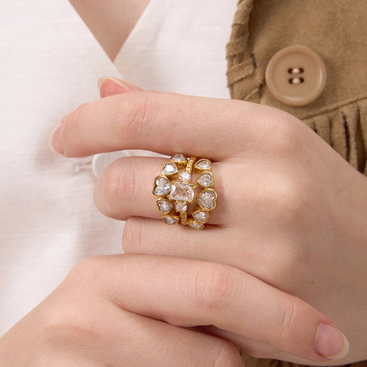 Gold Bezel Heart Curve Ring