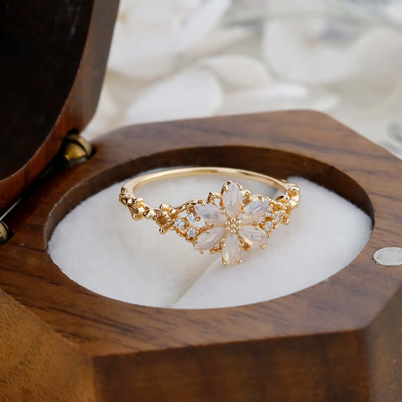 Romantic Flower Moonstone Ring Gold