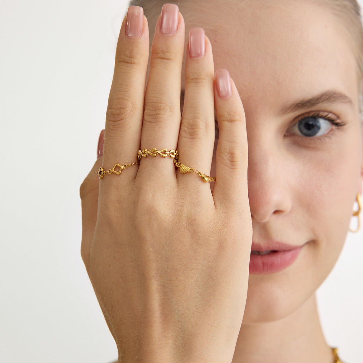 Unique Solid Heart Chain Ring