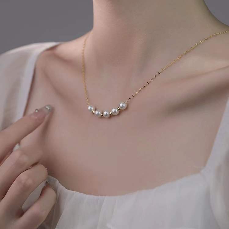 Elegant Freshwater Pearl Choker Necklace