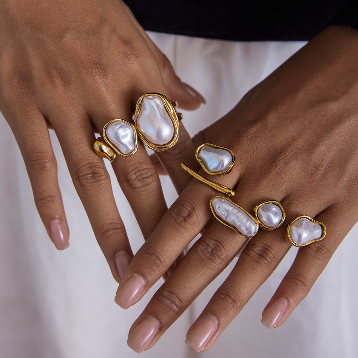 Baroque Chunky Pearl Thumb Index Ring