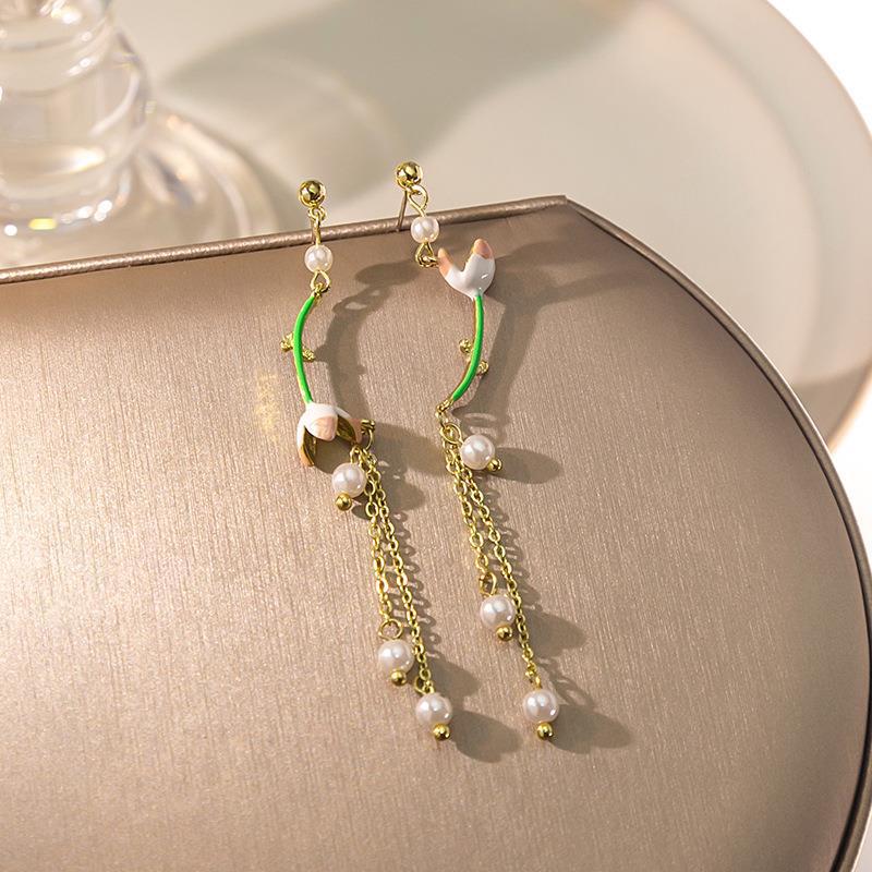 Tulip Pearl Flower Mismatch Chandelier Earrings 
