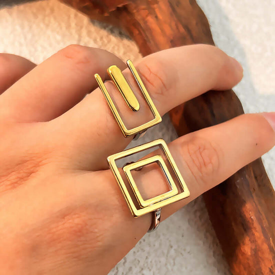 Korean Style E Shaped Open Maze Ring