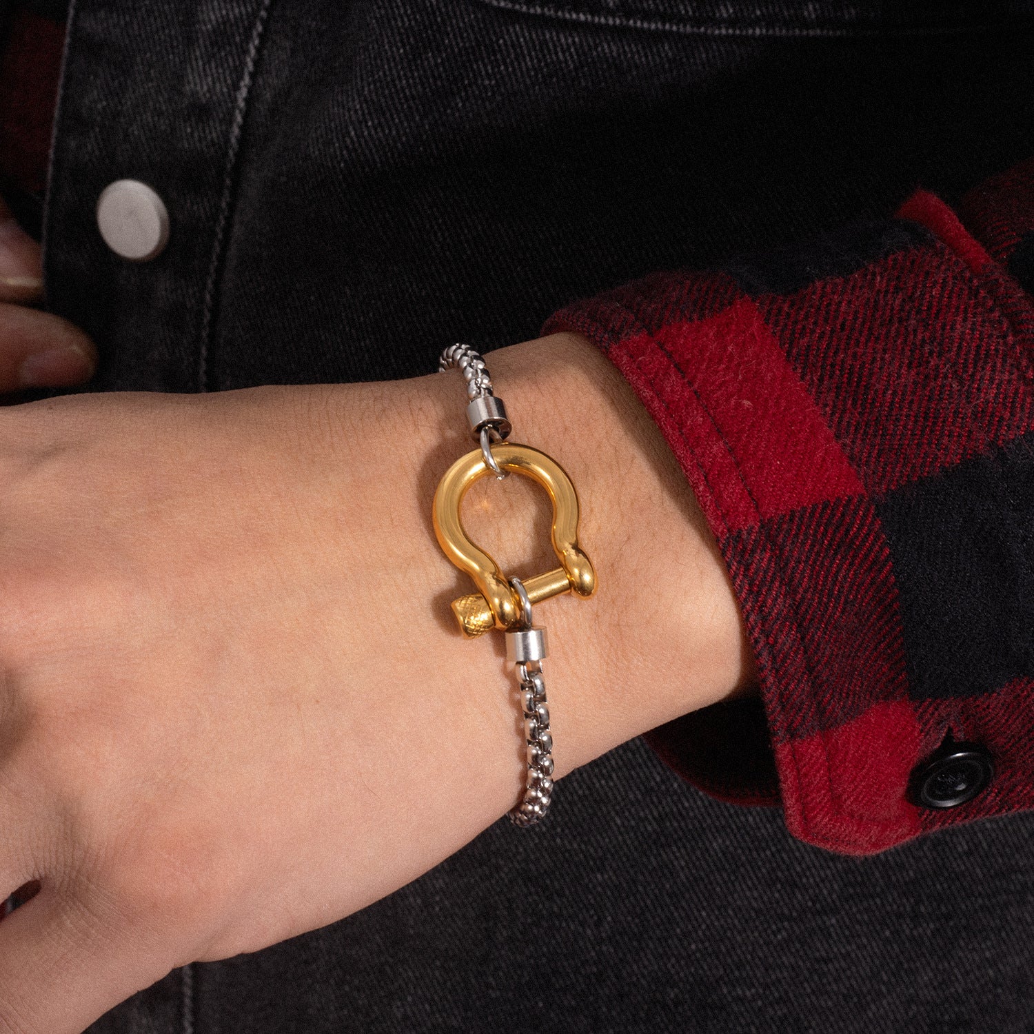 Horshoe Buckle Unisex Chain Bracelet