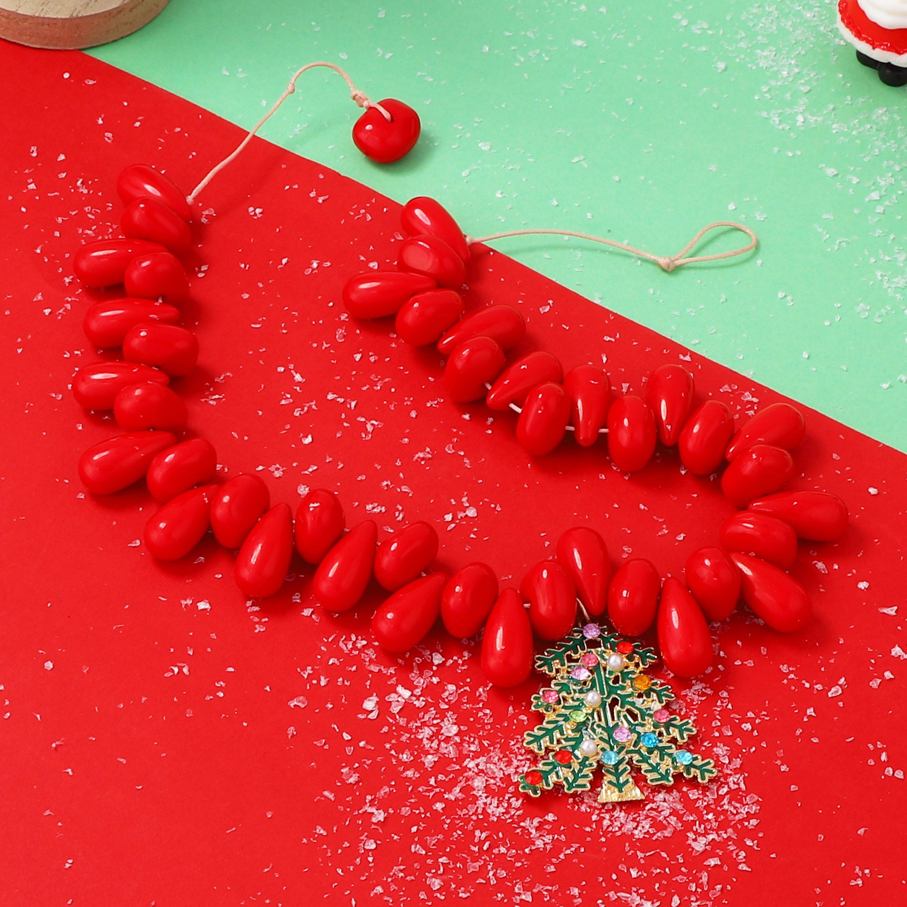 Handcraft Woven Knit Red Wine Xmas Necklace