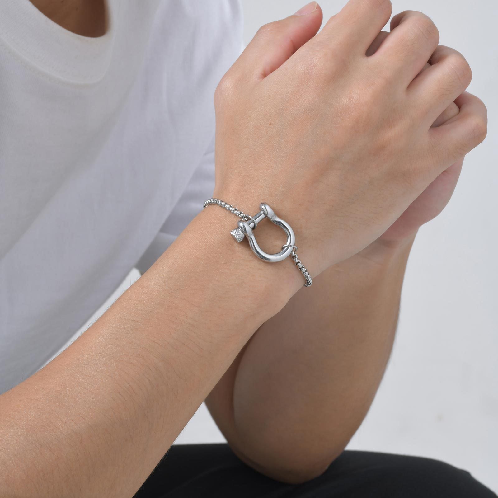 Horshoe Buckle Unisex Chain Bracelet
