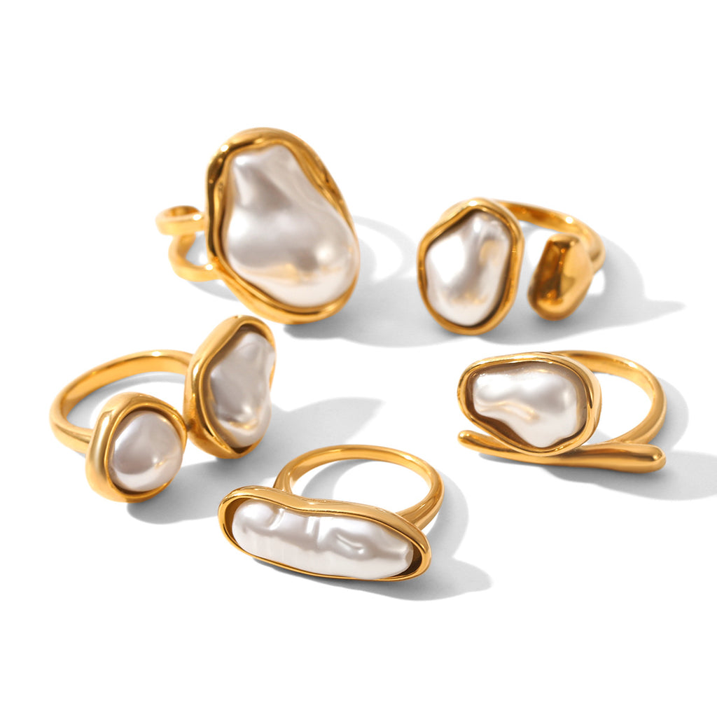 Baroque Chunky Pearl Thumb Index Ring