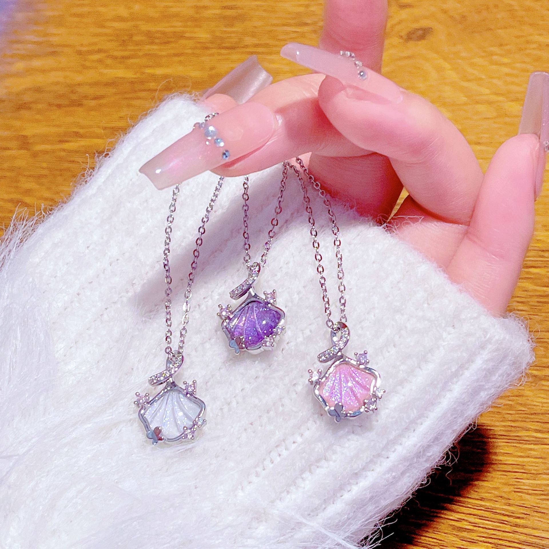 Gradient Purple Seashell Pendant Necklace