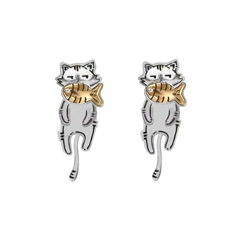 Lazy Cat Holding Star Ear Clip Ear Cuff