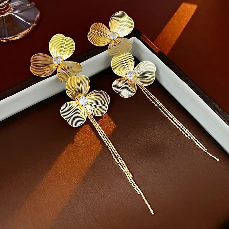 Baroque Large Flower Tassel Exaggerate Earrings