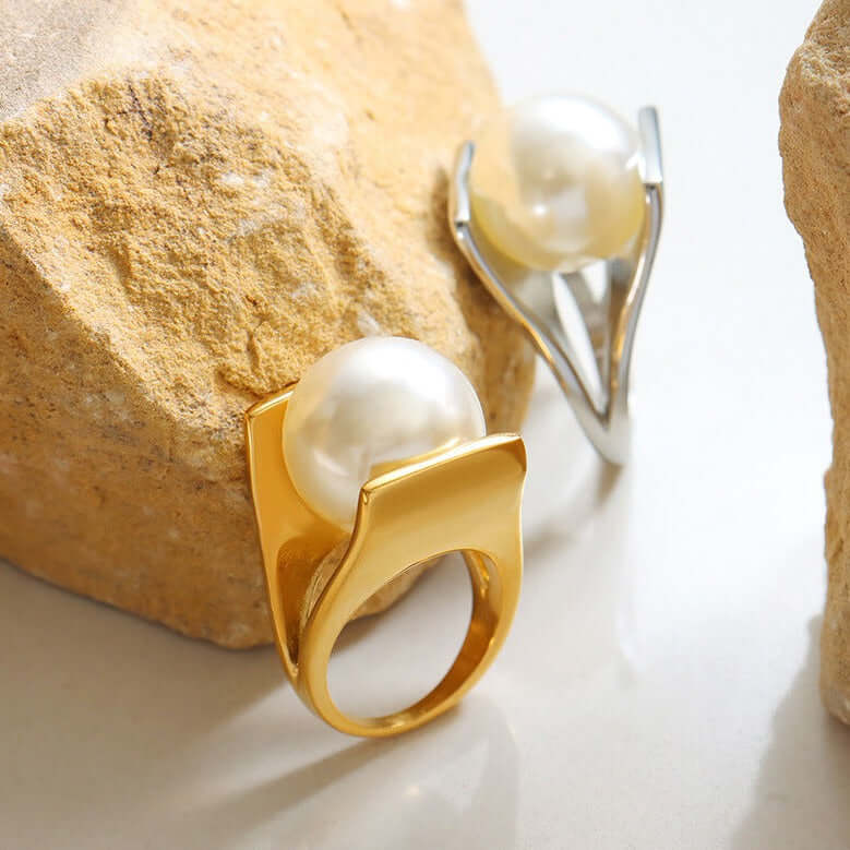 18K Gold Y Shape Pearl Cocktail Ring